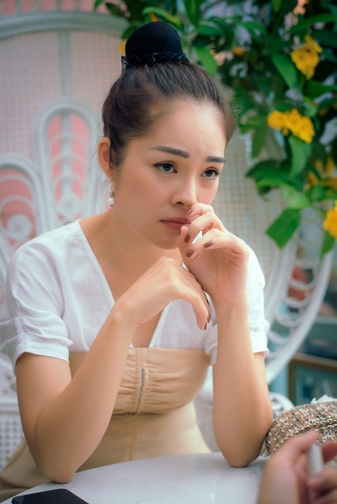  Cô khẳng định mình vẫn trả nợ đều đặn nhưng chủ nợ “lật mặt” và muốn làm tổn hại danh tiếng của cô. (Ảnh: FB Duong Cam Lynh) - Tin sao Viet - Tin tuc sao Viet - Scandal sao Viet - Tin tuc cua Sao - Tin cua Sao