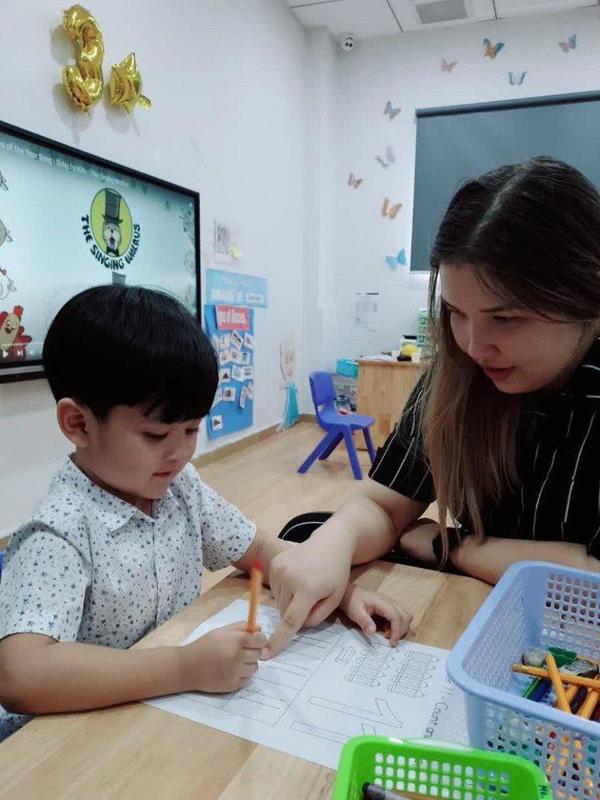  Polo được đánh giá là cậu bé thông minh và tiếp thu nhanh. (Ảnh: FB Dam Vinh Hung) - Tin sao Viet - Tin tuc sao Viet - Scandal sao Viet - Tin tuc cua Sao - Tin cua Sao