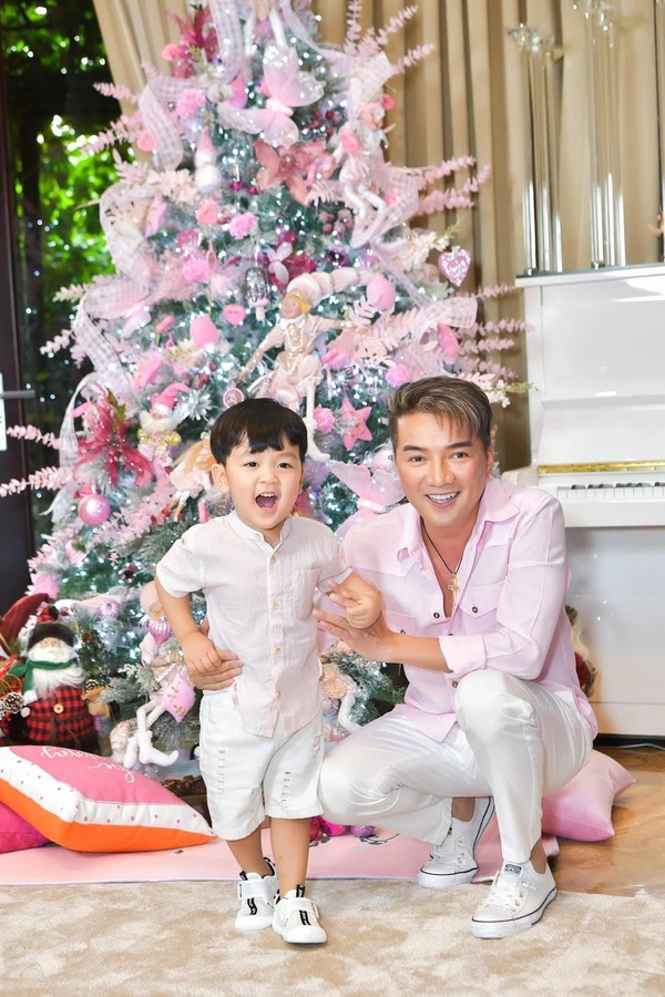  Sự cẩn thận của Đàm Vĩnh Hưng thể hiện qua những bước đầu đời của Polo. (Ảnh: FB Dam Vinh Hung) - Tin sao Viet - Tin tuc sao Viet - Scandal sao Viet - Tin tuc cua Sao - Tin cua Sao