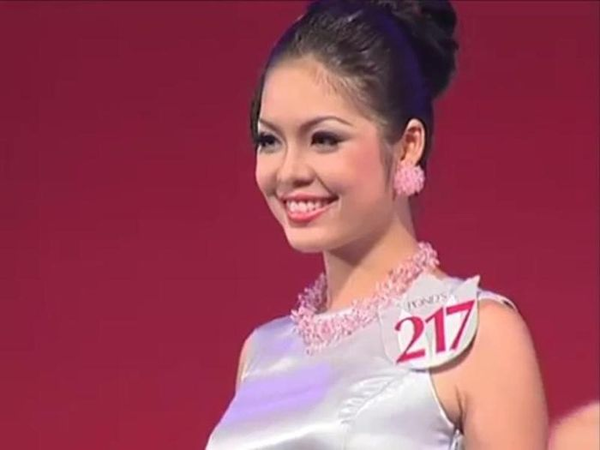 
Dương Cẩm Lynh từng giành giải Á hậu Điện ảnh 1999 vào năm 18 tuổi. (Ảnh: FB Dương Cẩm Lynh)