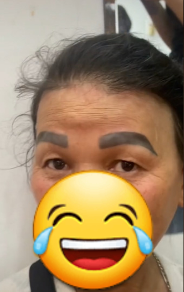 Dáng lông mày quá to và đậm. (Ảnh: TikTok H.D.)