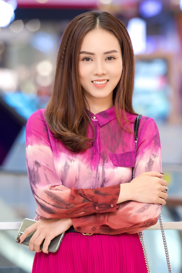  Ngọc Hà là nữ phóng viên Hà Thành xinh đẹp và tài giỏi. (Nguồn: FB NV)