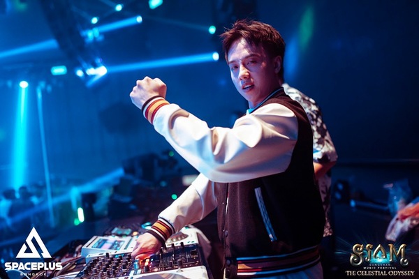 Chàng nghệ sĩ tài năng DJ/Producer ZS - "Có duyên" với những sân chơi Top  100 thế giới