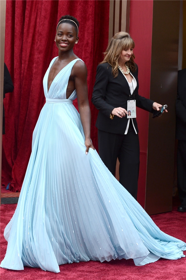 Những chiếc váy đắt nhất lịch sử gần 9 thập kỉ của giải Oscar