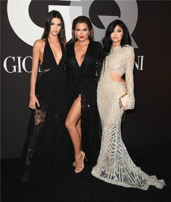 
Hình ảnh những người phụ nữ nhà Kardashian tại các lễ trao giải đình đám như Grammy, MTV VMAs.