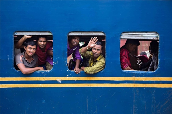 Được biết, tuyến đường sắt ở Bangladesh dài gần 3.000 km với khoảng 65 triệu lượt khách mỗi năm, thế nhưng số lượng tàu và cơ sở vật chất luôn là vấn đề đau đầu và gây bức xúc.