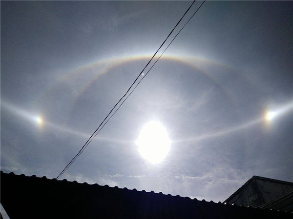 Hiện tượng lạ: “3 mặt trời” cùng lúc xuất hiện trên bầu trời Gia Lai