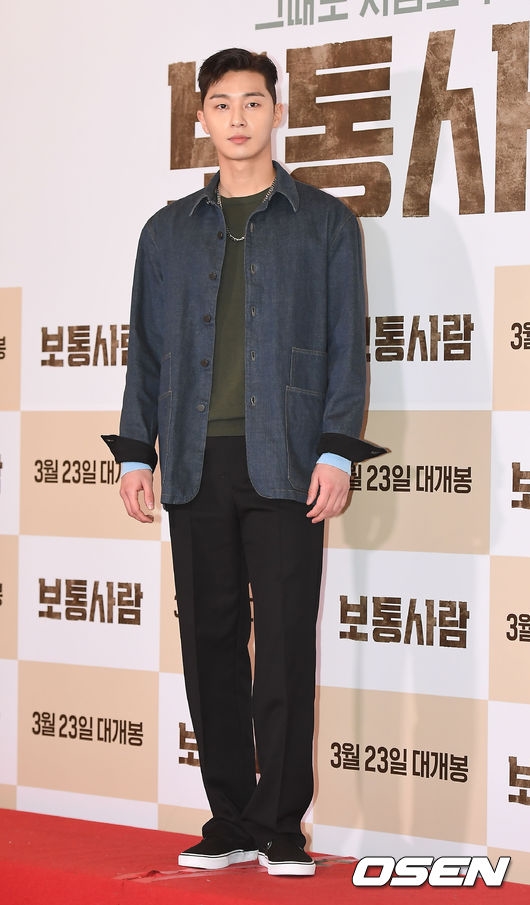 
Sở hữu chiều cao chuẩn như người mẫu, mỹ nam điển trai Park Seo Joon được mệnh danh là "mặc gì cũng đẹp".