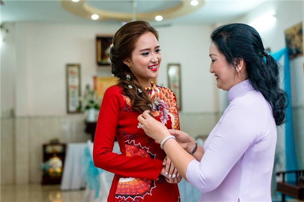 Hạnh phúc bình dị trong đám cưới của Phương Hằng “Thứ ba học trò” - Tin sao Viet - Tin tuc sao Viet - Scandal sao Viet - Tin tuc cua Sao - Tin cua Sao