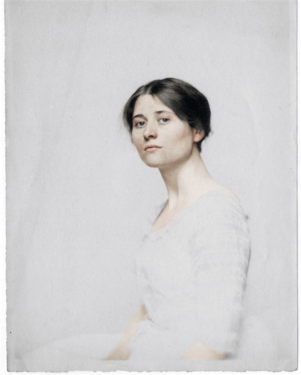 Bức ảnh được chụp từ năm 1874, nhưng đến nay danh tính của người phụ nữ này vẫn là một ẩn số.