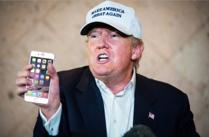 
Tổng thống Mỹ Donald Trump đã từ bỏ điện thoại Android để chuyển sang dùng iPhone.