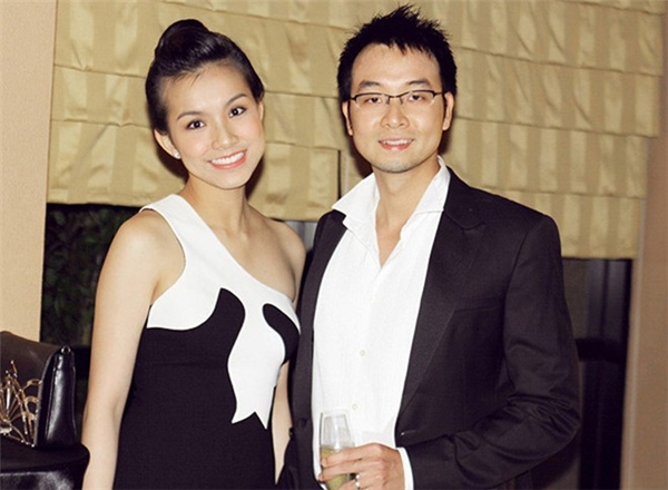 
Hoa hậu Thùy Lâm và chồng trong một sự kiện.