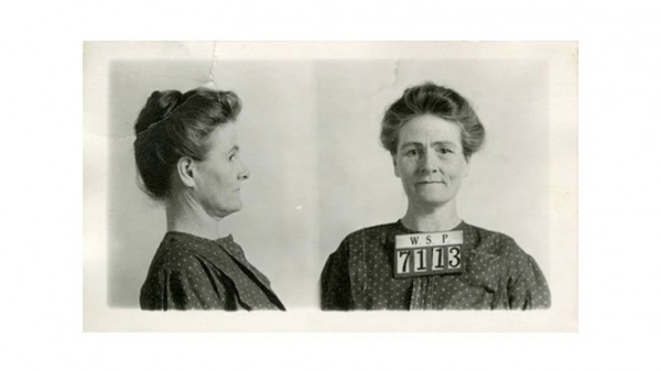 
Linda bị buộc tội giết người và bị kết án 2 - 20 năm tù giam.