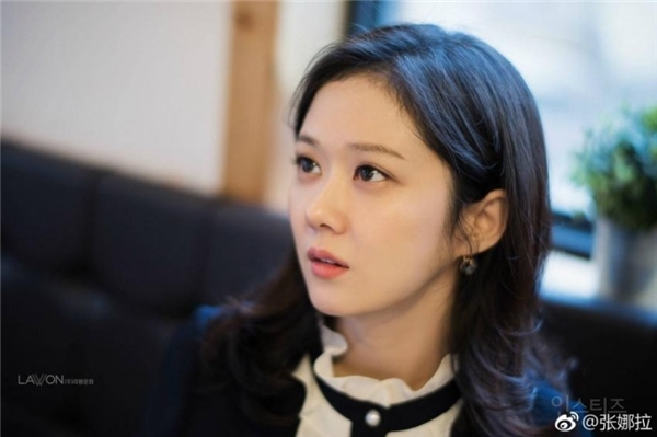 36 tuổi vẫn trẻ đẹp như thiếu nữ, Jang Nara bị fan gọi là “ma cà rồng”