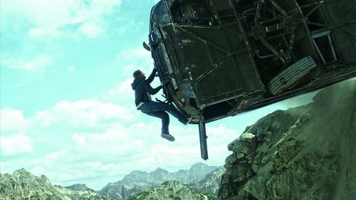 
Một cảnh mạo hiểm của Paul Walker trong phim.