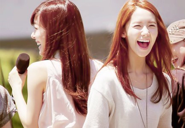 
Nụ cười đặc trưng không lẫn đi đâu được này là một trong những nét rất riêng, rất đậm chất Yoona của giọng ca SNSD.