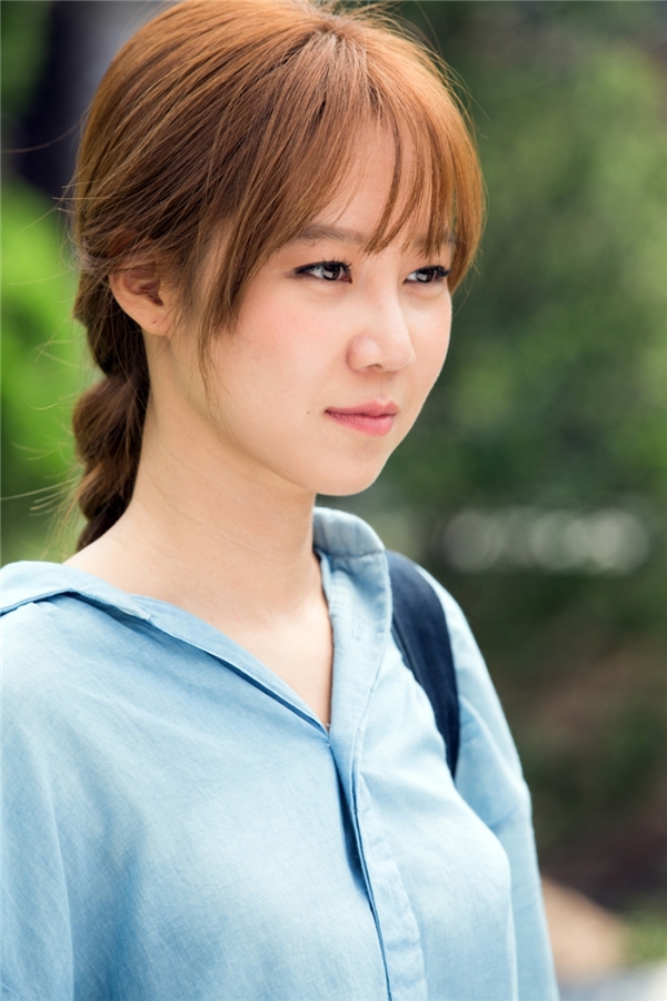 
Gong Hyo Jin áp dụng phong cách thời trang của bản thân trong các tác phẩm phim mà cô tham gia. 
