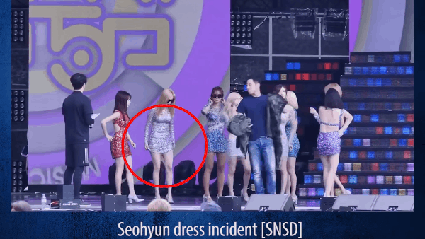 
Em út của SNSD Seohuyn cũng từng gặp phải sự cố trang phục trên sân khấu nhưng là với chiếc váy ngắn của mình. Cô nàng đã phải nhờ tới trợ lí ra che chắn hộ để có thể chỉnh sửa lại chiếc váy.