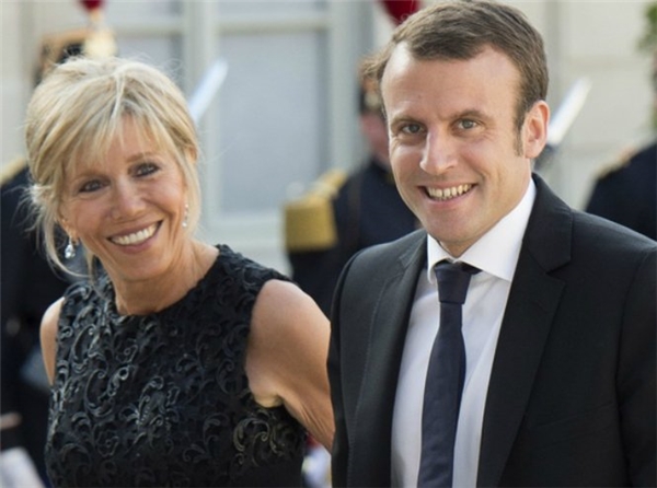 Chuyện tình tân Tổng thống Pháp: Một tình yêu đẹp và rất đỗi nhiệm màu