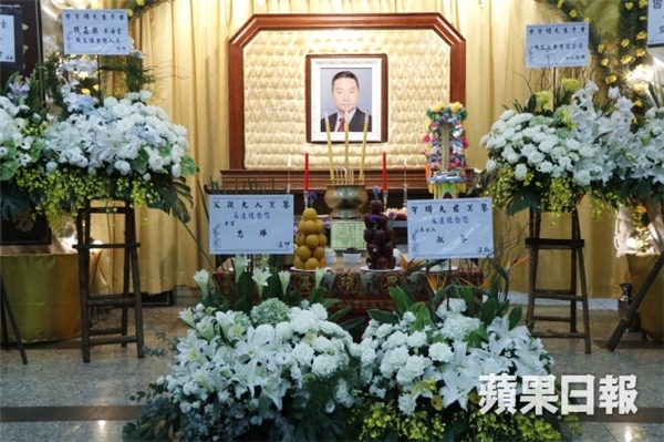 
Tang lễ của nam tài tử TVB diễn ra vào tối qua.