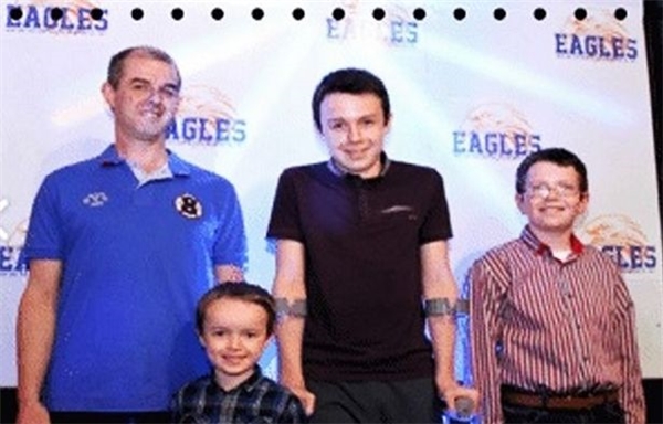 
Alan Hawe cùng ba người con trai Ryan, Liam và Niall (từ trái sang)