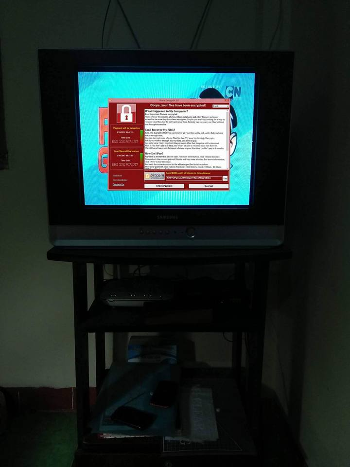 
Ở nhà có tivi thì mấy anh chị em nhớ cài phần mềm diệt virus nha.