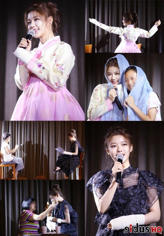  
Những hình ảnh hiếm hoi được tiết lộ trong buổi họp mặt fan của Kim Yoo Jung tại Singapore vừa qua.