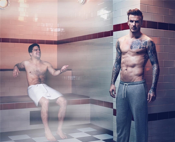 
Đi tắm hơi cùng Beckham.