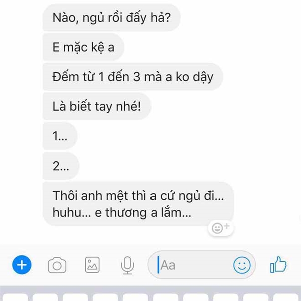 'Bo tay' loat tin nhan tu nguoi yeu khi ngu quen luc dang noi chuyen