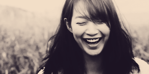 
"Tôi thích một cô gái có nụ cười đẹp mà Shin Min Ah lại đặc biệt rất đẹp khi cười".