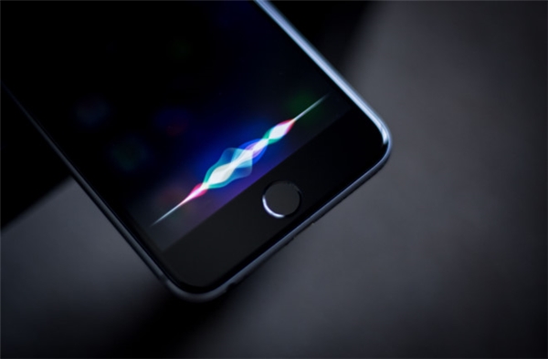 
Apple cần nâng cấp trợ lý ảo Siri. (Ảnh: CNET)