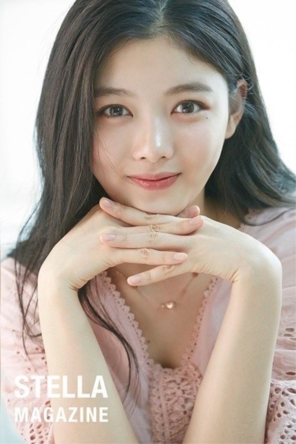 
Kim Yoo Jung đã được "nhắm" cho vai nữ chính của School 2017 ngay từ đầu.