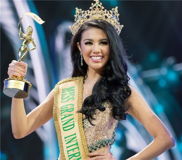 
Ariska Putri Petriwi là hoa hậu Indonesia đầu tiên đạt danh hiệu Hoa hậu Hòa bình Thế giới vào năm 2016.
