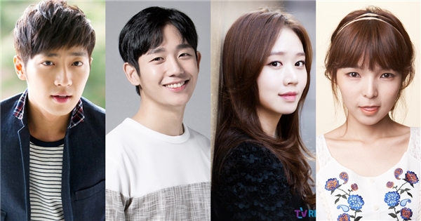 
Ngoài Lee Jong Suk và Suzy, những vai diễn chủ chốt đều do trai xinh gái đẹp thủ vai: Lee Sang Yeob, Jung Hae In, Go Sung Hee, Park Jin Joo (từ trái qua phải).