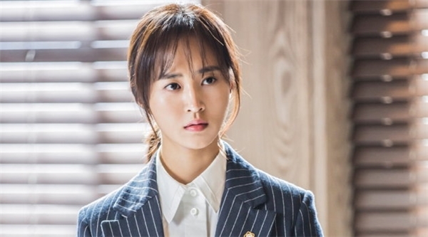 
Yuri trong năm nay cũng để lại nhiều ấn tượng với khán giả màn ảnh nhỏ khi xuất hiện trong bộ phim Defendant của SBS.