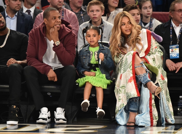 
Gia đình nhỏ hạnh phúc của Beyoncé - Jay Z và Blue Ivy Carter, cô con gái đầu lòng đáng yêu đã chính thức chào đón thêm hai thành viên mới.