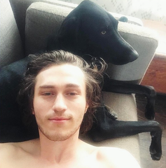 
Braison thường xuyên selfie với nhiều loài động vật và khoe chúng trên Instagram.