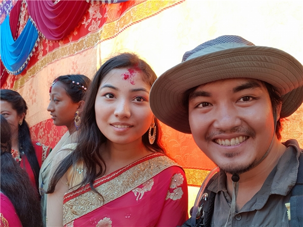
Dừng chân và tham gia vào một đám cưới tại Nepal.