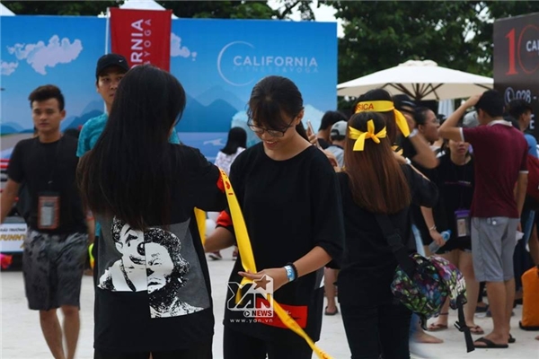 Fan Việt đã có một đêm nhạc hội đáng nhớ cùng Saigon Water World