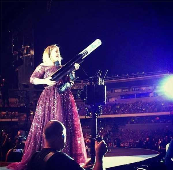 Adele khiến fan hụt hẫng khi tiết lộ sẽ không bao giờ đi tour nữa
