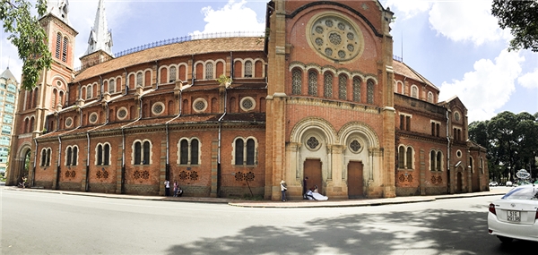 
Nhà thờ Đức Bà, được xem là di tích lịch sử văn hóa tại Sài Gòn