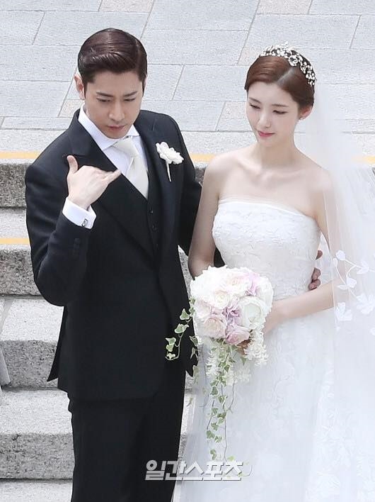 Lễ cưới thủ lĩnh Shinhwa Eric-màn hội tụ những cái tên đình đám xứ Hàn
