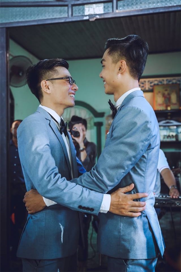 
Đám cưới của bạn Minh Ái (trái) và bạn Tuấn Điền (phải).