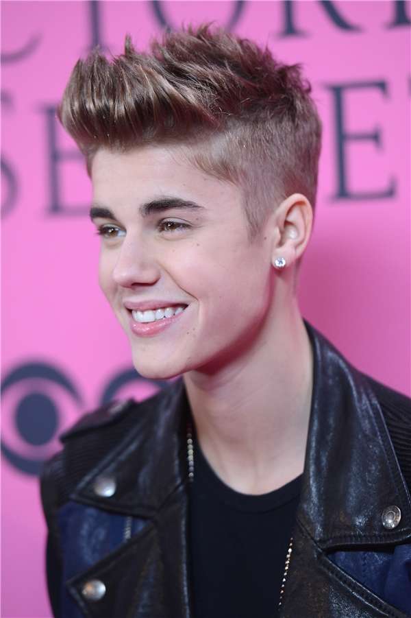 
Ngoại hình điển trai của Justin Bieber là một trong những yếu tố "giữ chân" người hâm mộ.