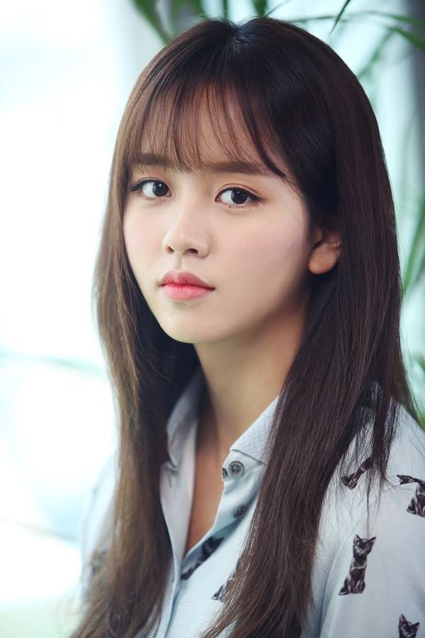 
Kim So Hyun hiện đang là một trong những nữ diễn viên trẻ triển vọng của Hàn Quốc.