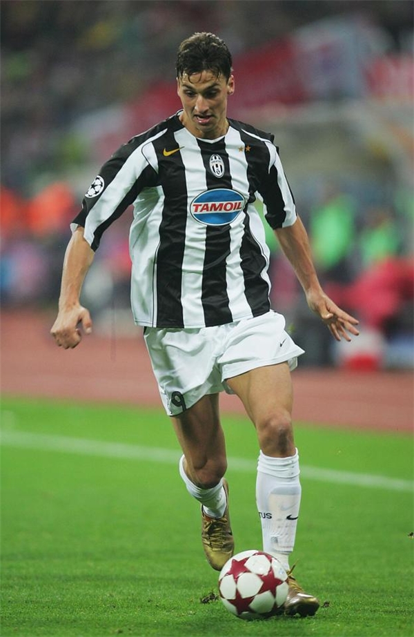 
Ibra trong màu áo của Juventus. 