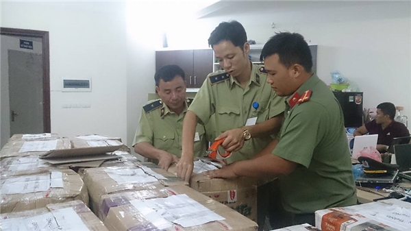 Hà Nội: Cơ sở Spa nổi tiếng bị tịch thu hơn 13.000 mỹ phẩm giả
