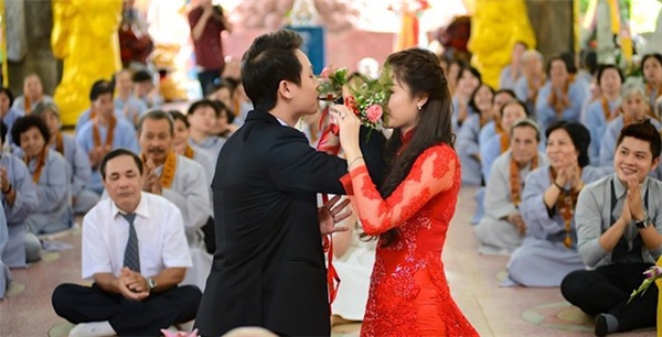 Những sao Việt tổ chức lễ cưới giản dị ở chùa - Tin sao Viet - Tin tuc sao Viet - Scandal sao Viet - Tin tuc cua Sao - Tin cua Sao