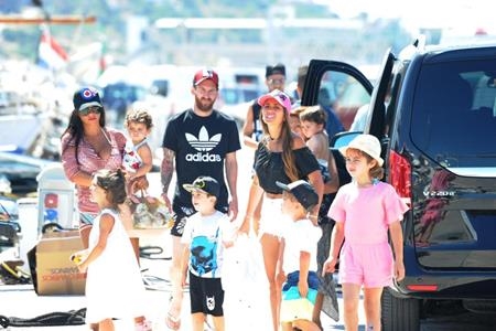 
Gia đình Messi thường xuyên du lịch cùng bạn bè.