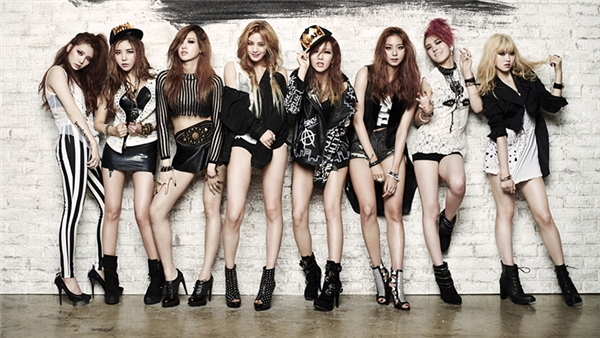SNSD chính là nhóm nhạc nữ K-pop hàng đầu thập kỷ do Billboard bình chọn